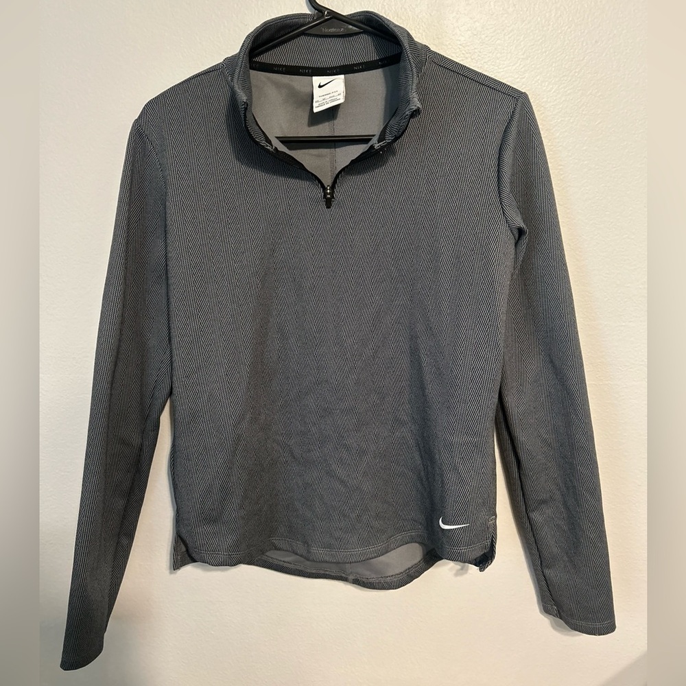 Nike Therma Fit Partial zip Women’s athletic jacket size xs slim fit running